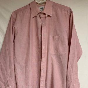 417 Van Heusen Button Up long sleeve shirt